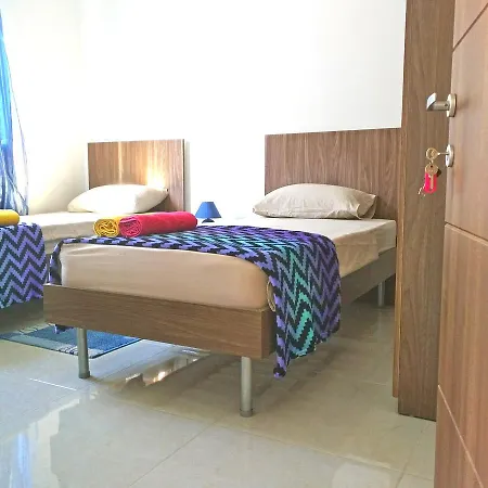 Guest house Four Seasons *